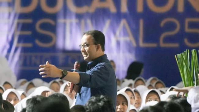 Mantan Gubernur DKI Jakarta Anies Baswedan do'akan Presiden RI Prabowo Subianto. [Instagram]